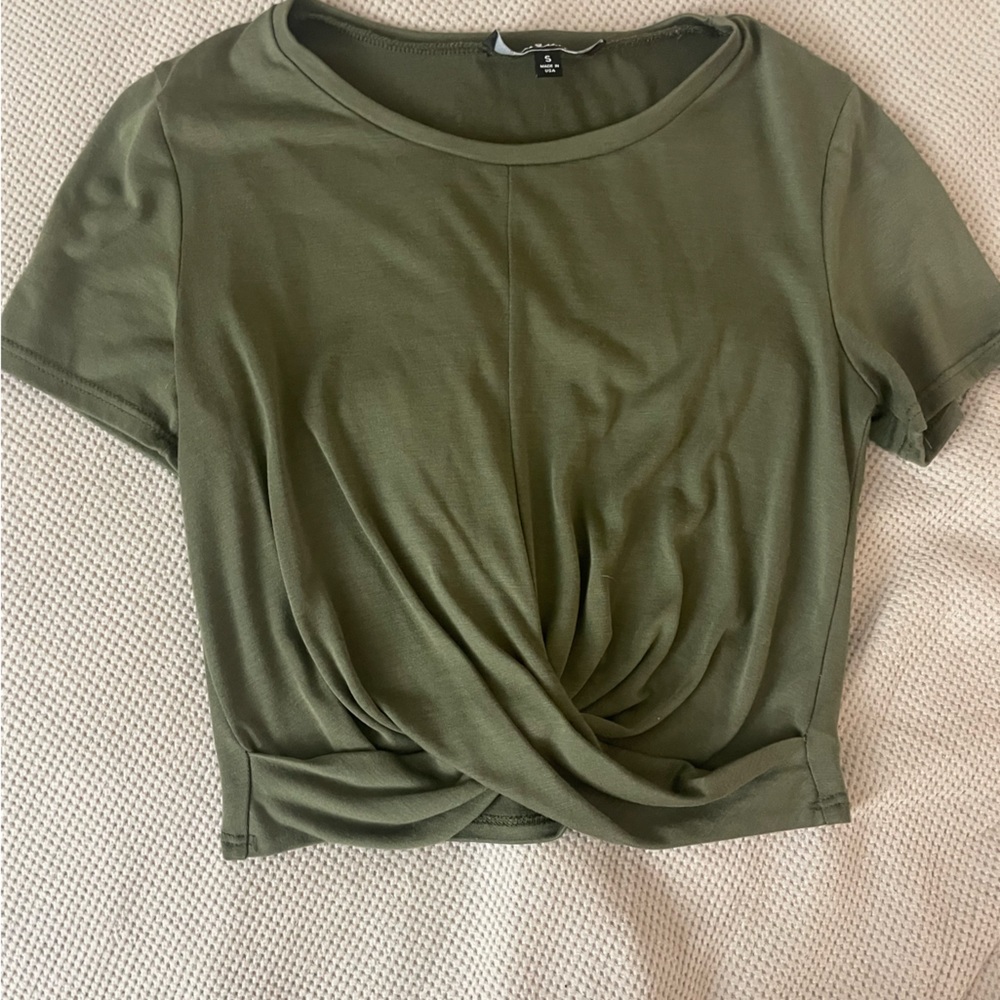 Lulus green crop twist front top